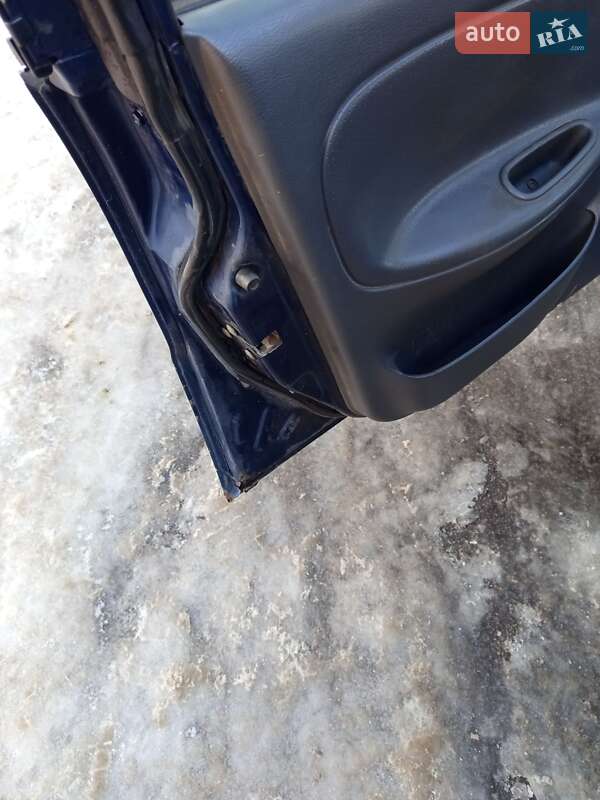 Седан Daewoo Lanos 1998 в Запорожье