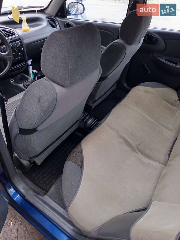 Седан Daewoo Lanos 1998 в Запорожье