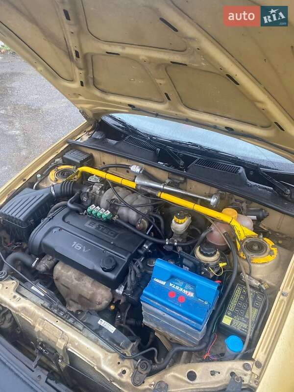 Хэтчбек Daewoo Lanos 2003 в Запорожье