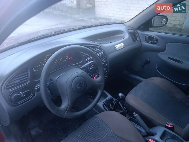 Седан Daewoo Lanos 2007 в Новониколаевке