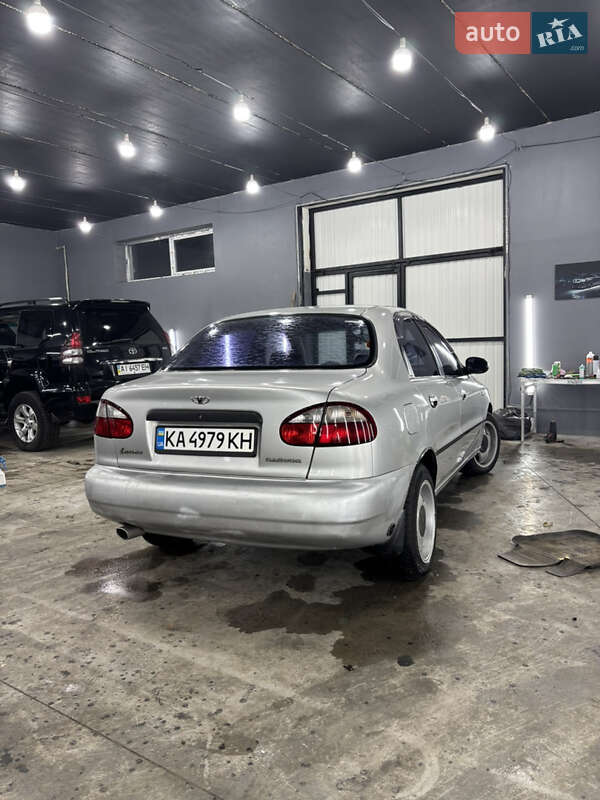 Седан Daewoo Lanos 2004 в Киеве