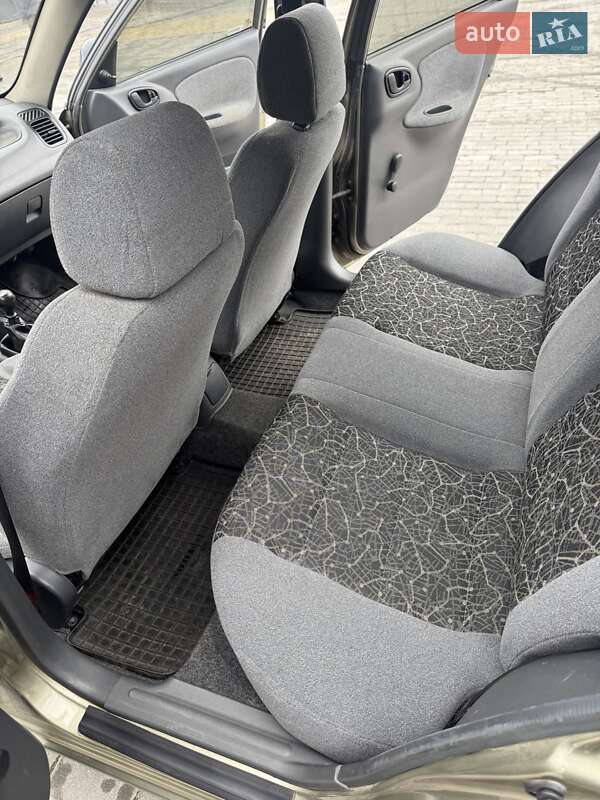 Седан Daewoo Lanos 2005 в Запорожье