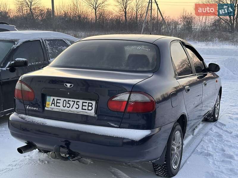 Седан Daewoo Lanos 2004 в Синельниково