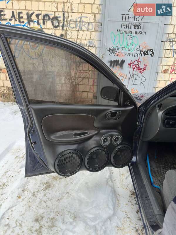 Седан Daewoo Lanos 2004 в Черновцах