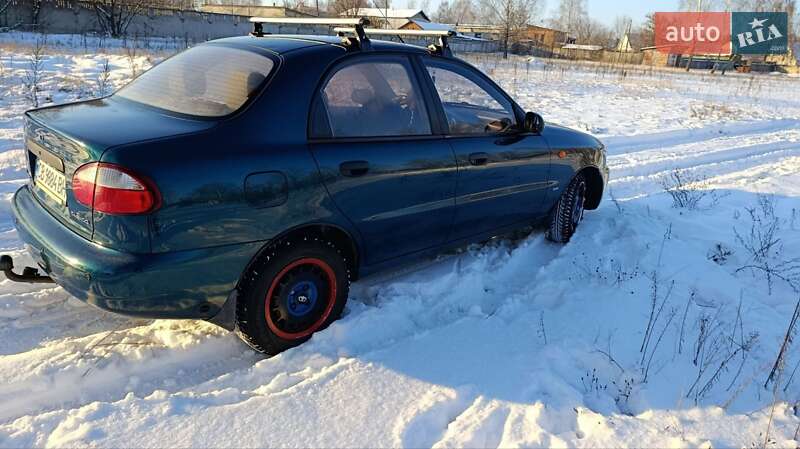 Седан Daewoo Lanos 2004 в Сновську