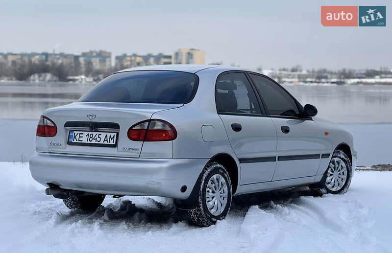 Седан Daewoo Lanos 2004 в Днепре
