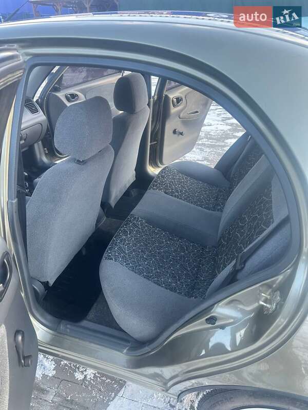 Седан Daewoo Lanos 2006 в Прилуках