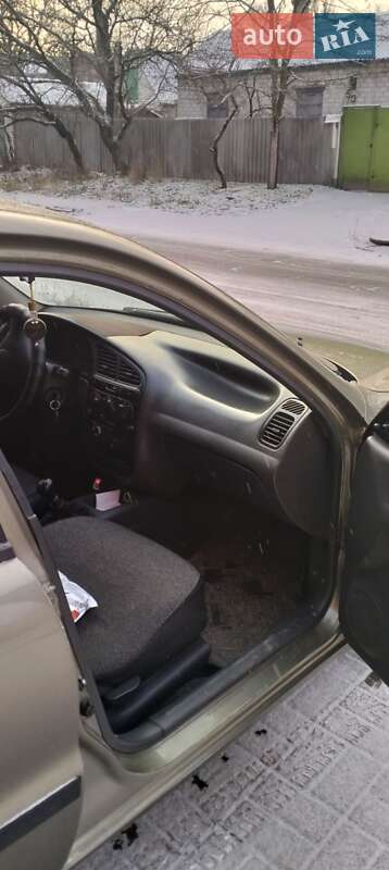 Седан Daewoo Lanos 2003 в Кременчуге