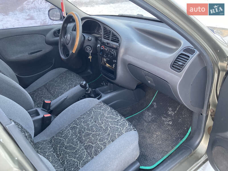 Седан Daewoo Lanos 2006 в Барышевке