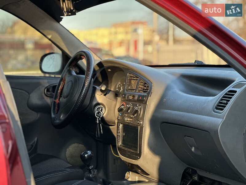 Седан Daewoo Lanos 2006 в Одессе