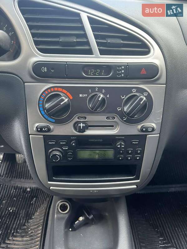 Седан Daewoo Lanos 2003 в Горишних Плавнях