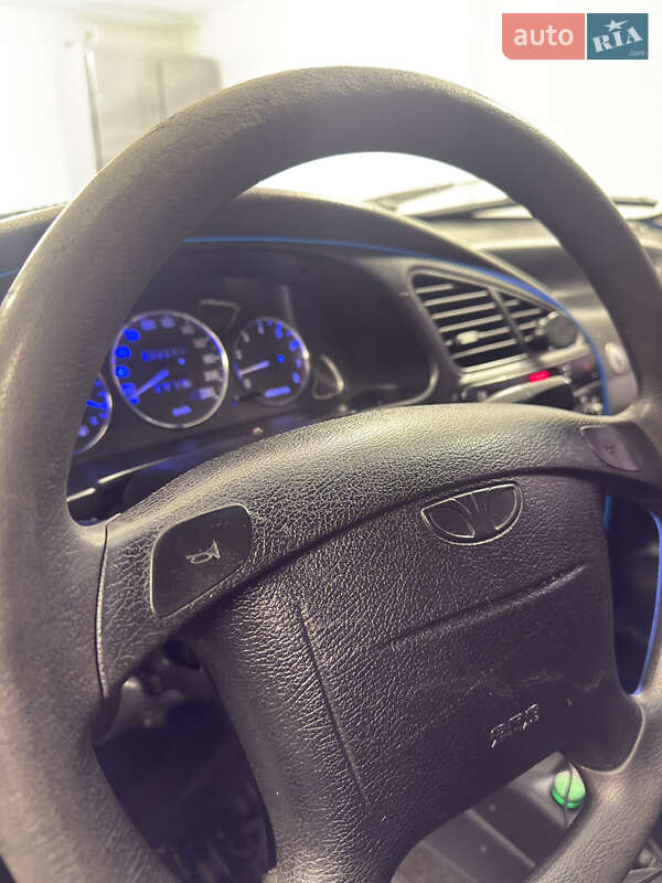 Седан Daewoo Lanos 2004 в Києві