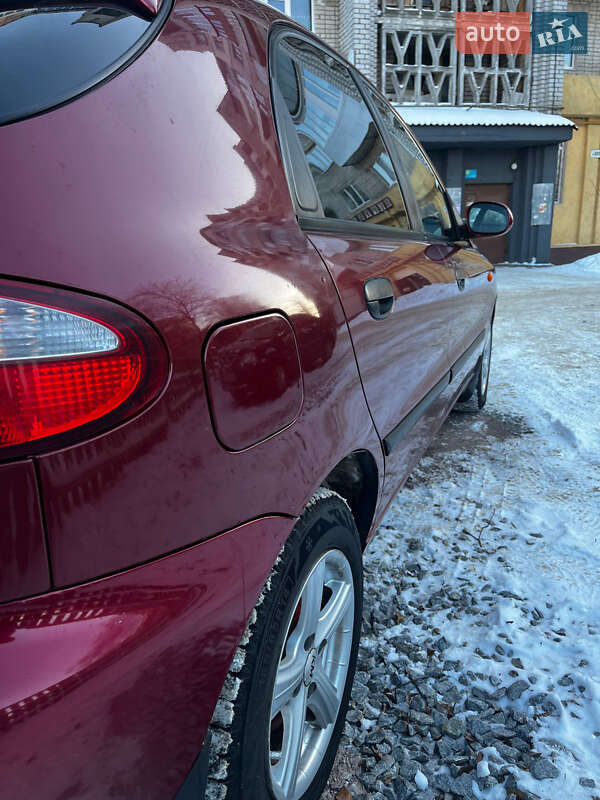 Хэтчбек Daewoo Lanos 2003 в Житомире