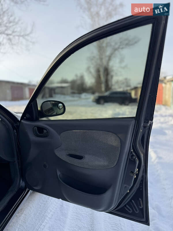 Седан Daewoo Lanos 2006 в Шостке