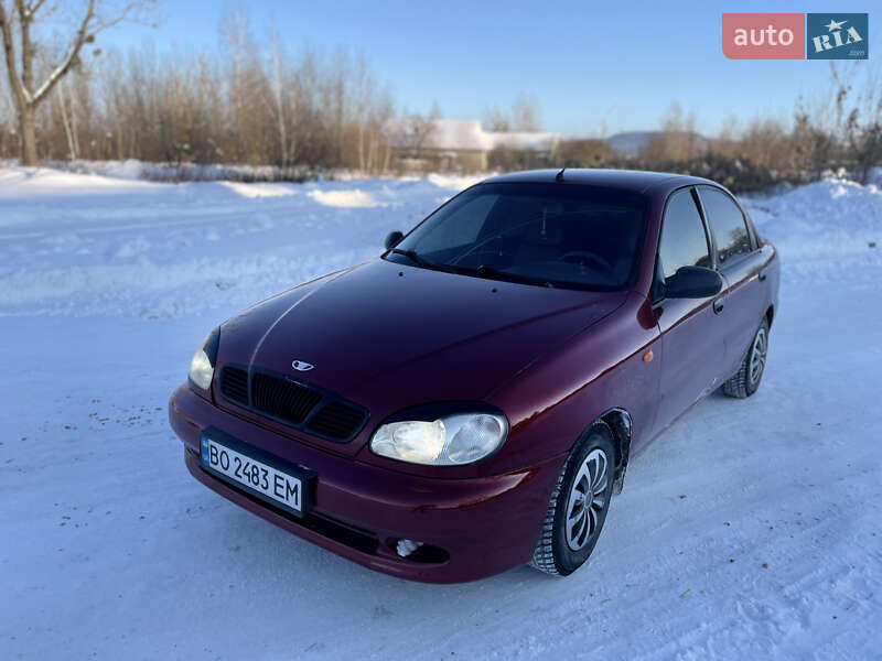 Седан Daewoo Lanos 2002 в Кременце