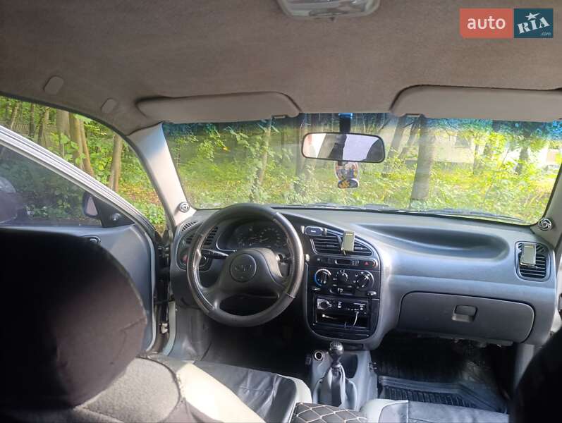 Седан Daewoo Lanos 2003 в Дунаївцях