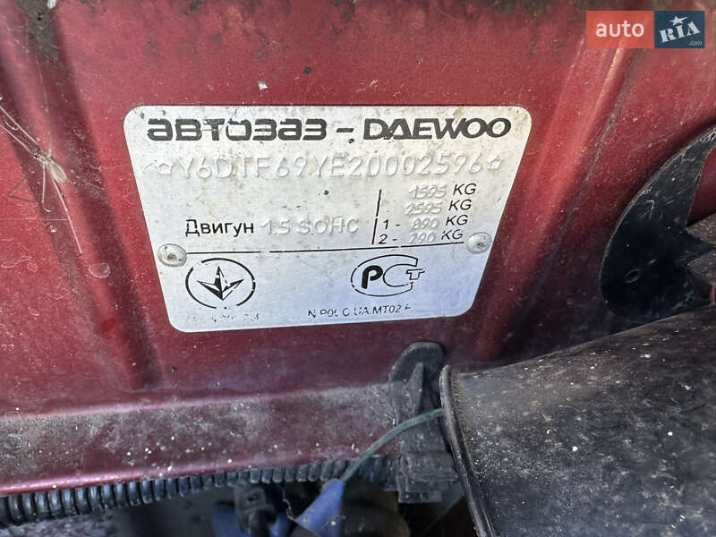 Седан Daewoo Lanos 2001 в Львові