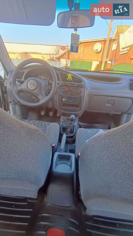 Седан Daewoo Lanos 2009 в Корюківці