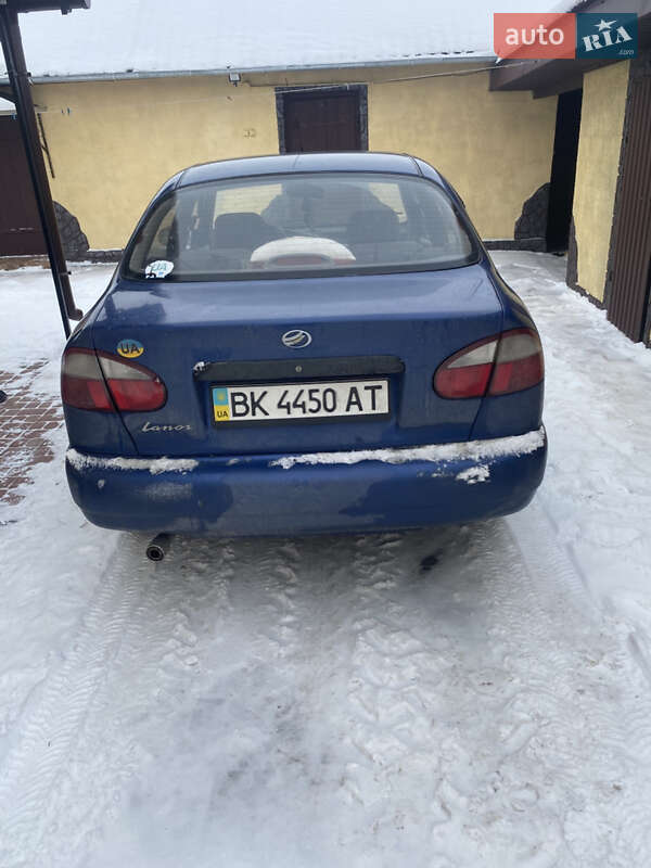 Седан Daewoo Lanos 2009 в Дубні