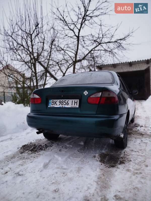 Седан Daewoo Lanos 2005 в Ровно