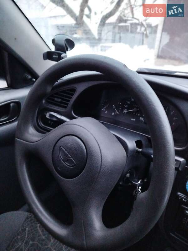 Седан Daewoo Lanos 2005 в Ровно