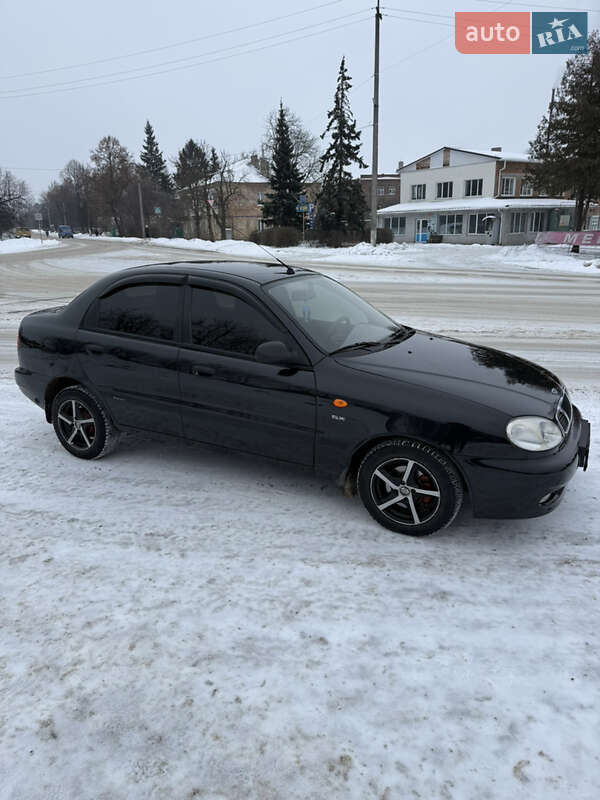 2008 Daewoo Lanos, VIN Y6DTF696D8W405370:plate — photo 1 (autoria)