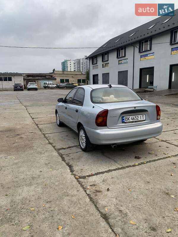 Седан Daewoo Lanos 2005 в Вараше