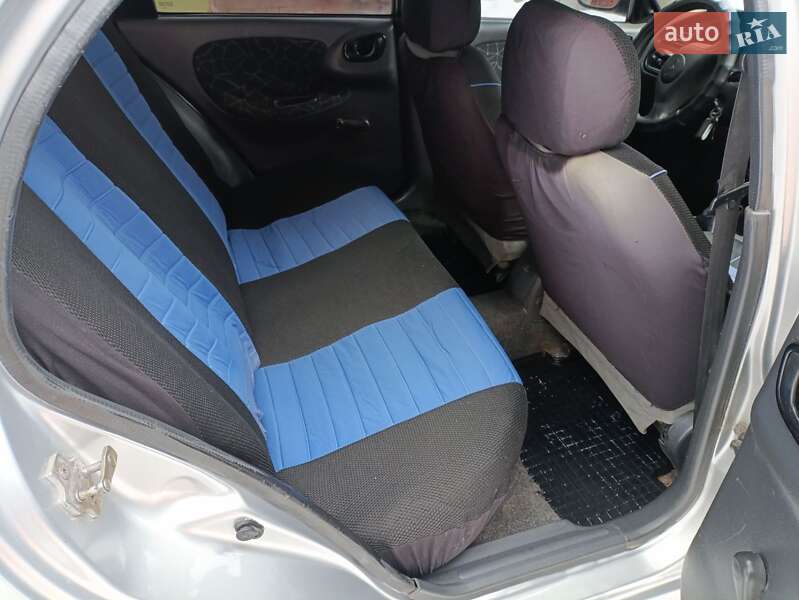 Седан Daewoo Lanos 2004 в Житомирі