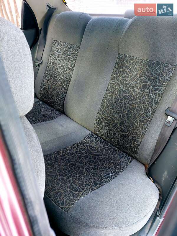 Седан Daewoo Lanos 2009 в Тростянці