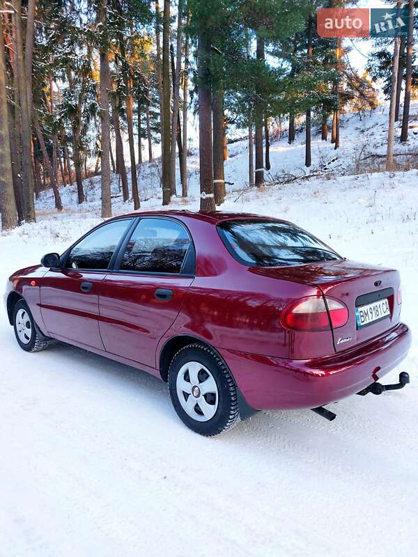 Седан Daewoo Lanos 2009 в Тростянці