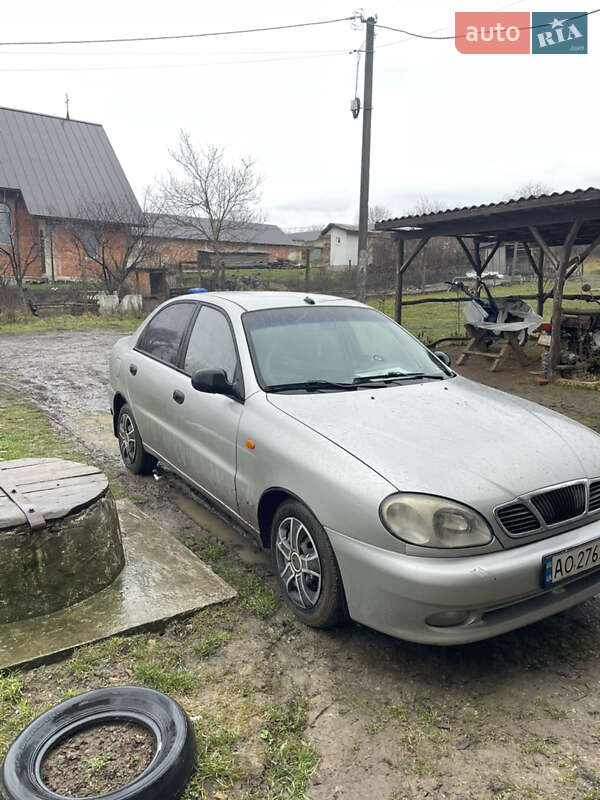 Седан Daewoo Lanos 2004 в Мукачево