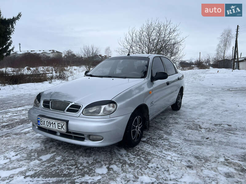 Седан Daewoo Lanos 2003 в Изяславе