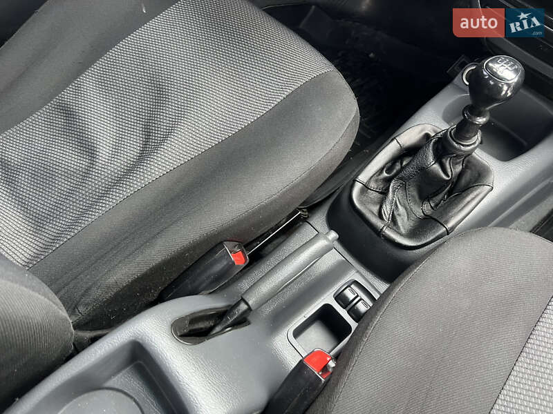 Седан Daewoo Lanos 2003 в Изяславе