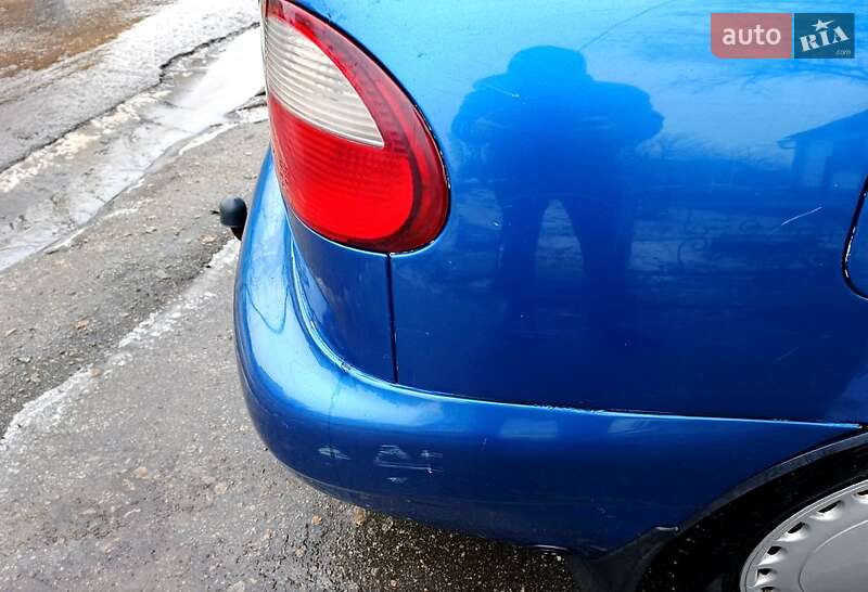 Седан Daewoo Lanos 1998 в Новониколаевке