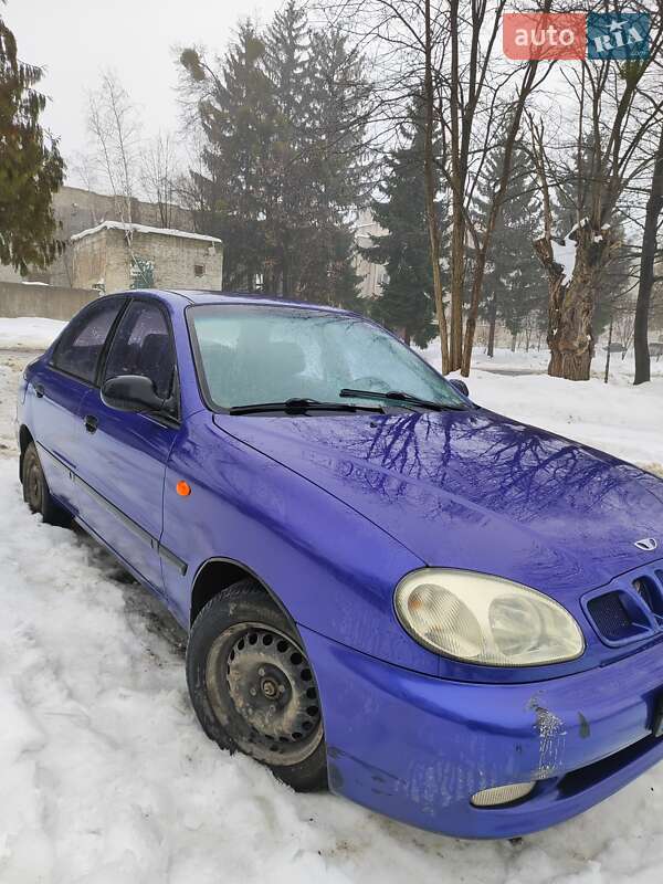 Седан Daewoo Lanos 1998 в Львові