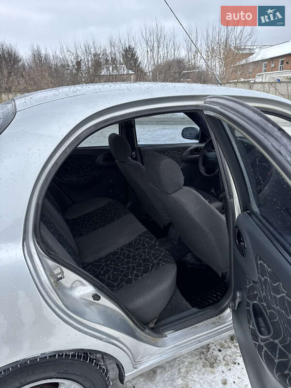 Седан Daewoo Lanos 2003 в Умані