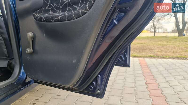 Седан Daewoo Lanos 2003 в Измаиле