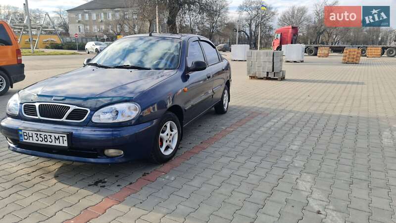 Седан Daewoo Lanos 2003 в Измаиле