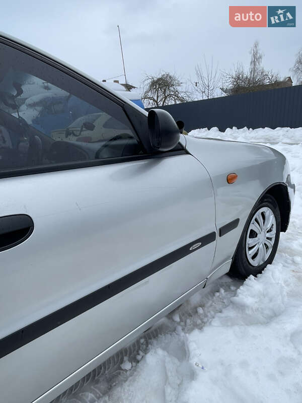 Седан Daewoo Lanos 2002 в Тернополе