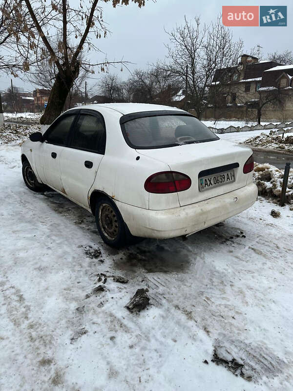 Седан Daewoo Lanos 2002 в Харкові