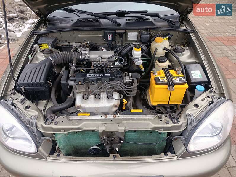 Седан Daewoo Lanos 2004 в Запоріжжі