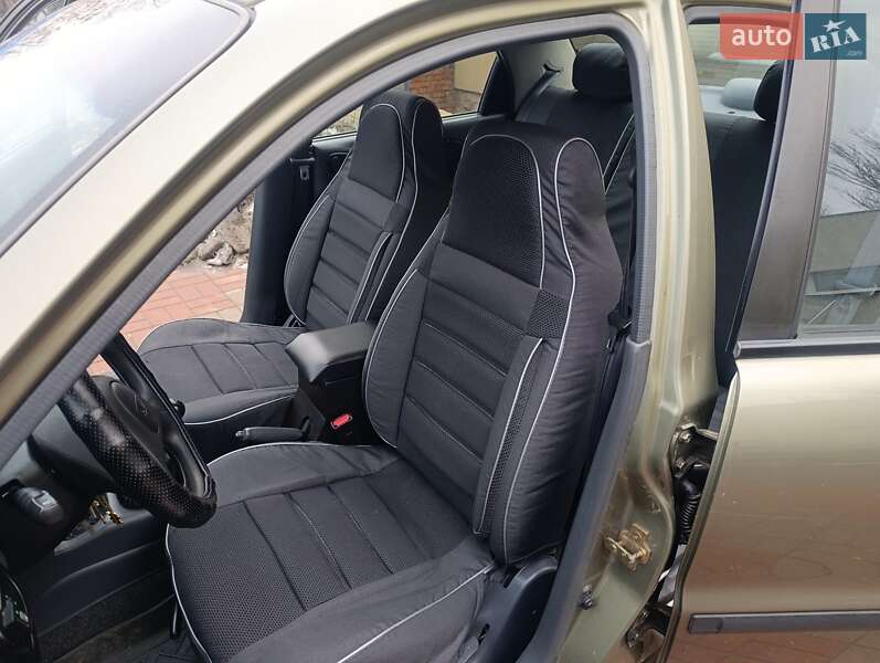 Седан Daewoo Lanos 2004 в Запоріжжі