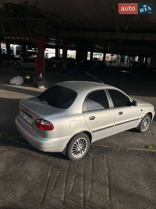 Седан Daewoo Lanos 2003 в Киеве
