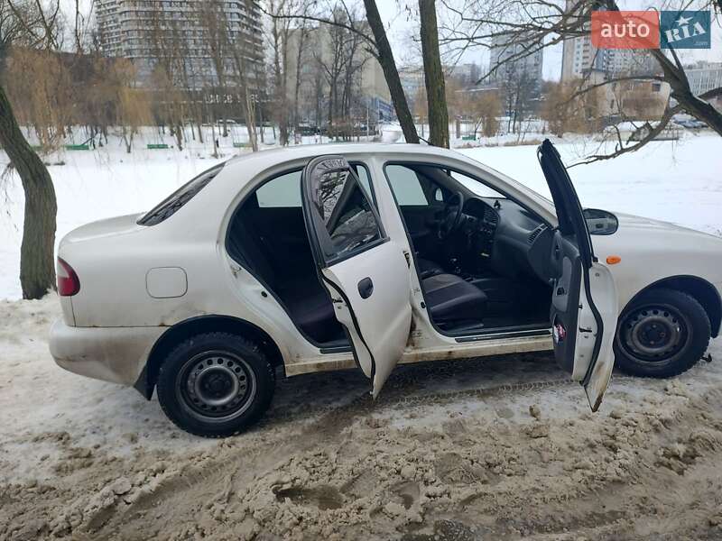 Седан Daewoo Lanos 2008 в Киеве