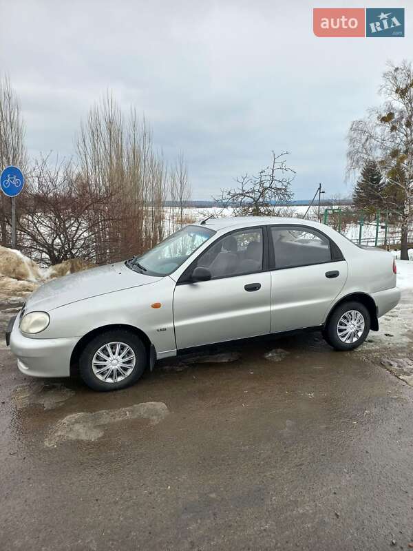 Седан Daewoo Lanos 2003 в Сарнах