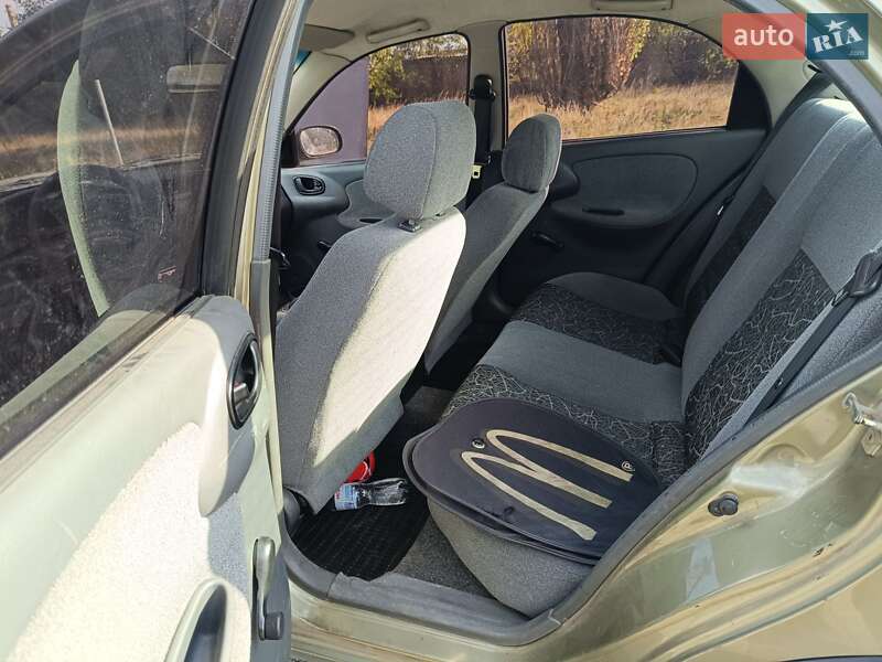 Седан Daewoo Lanos 2005 в Дніпрі