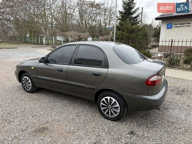 Седан Daewoo Lanos 2003 в Белгороде-Днестровском