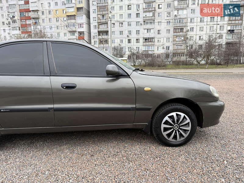 Седан Daewoo Lanos 2003 в Белгороде-Днестровском