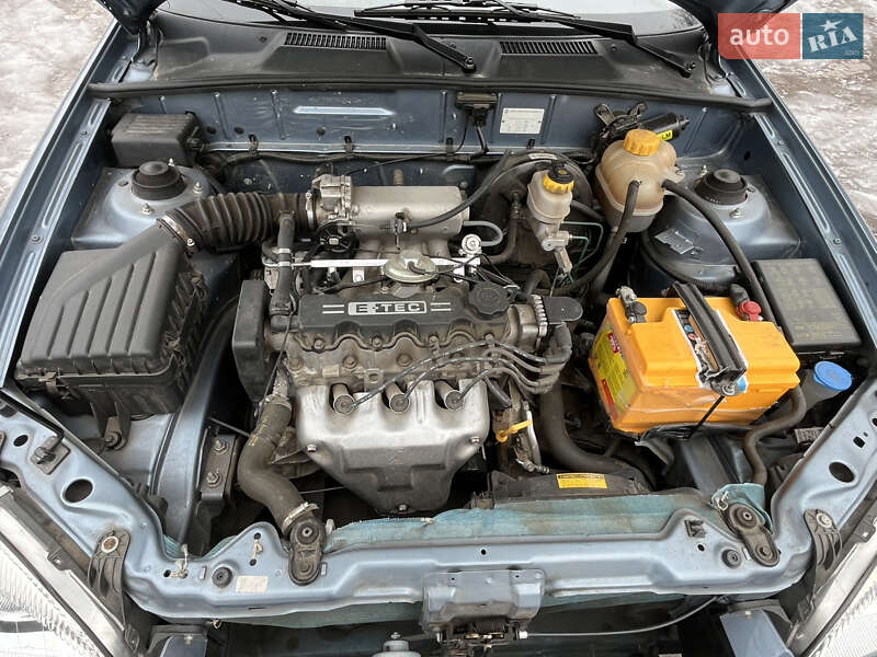 Седан Daewoo Lanos 2008 в Миргороді