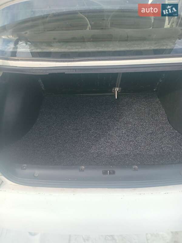 Седан Daewoo Lanos 2004 в Борщеві